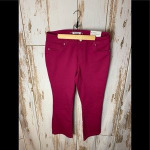 D. Jeans High Waist Crop Boot Modern Fit size 14